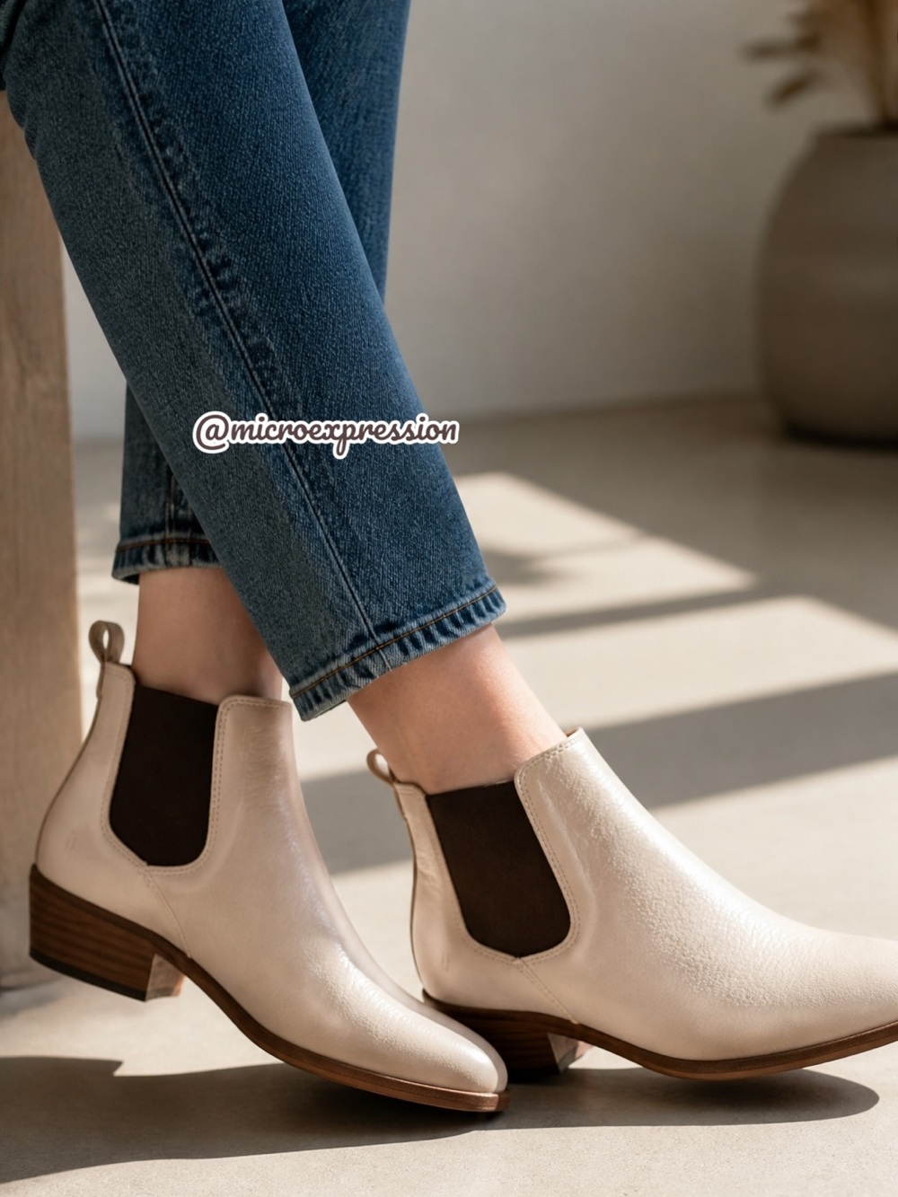 $368 Frye Carson Chelsea Ivory White Real Leather Low Heel Pull On Ankle Boot